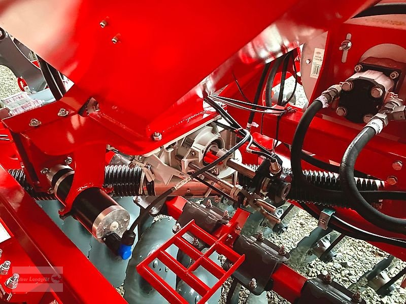 Drillmaschinenkombination del tipo Unia Fenix 1000/3 Drive Kurzscheibeneggen-Säkombination 3 m ISOBUS Steuerung, Neumaschine In Ostheim/Rhön (Immagine 4)