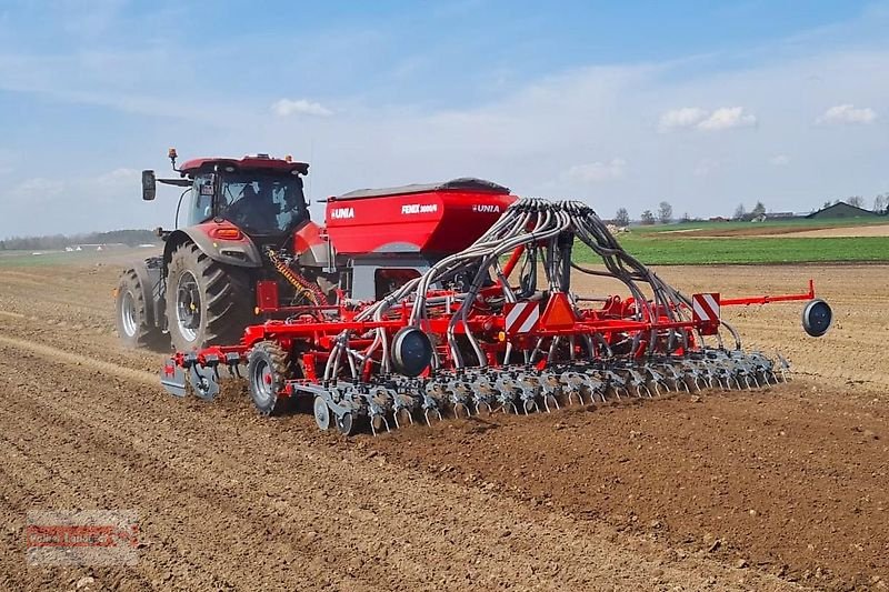 Drillmaschinenkombination of the type Unia FENIX 3000/6 Kurzscheibeneggen-Säkombination 6 m Doppelscheibenschar, Neumaschine in Ostheim/Rhön (Picture 9)