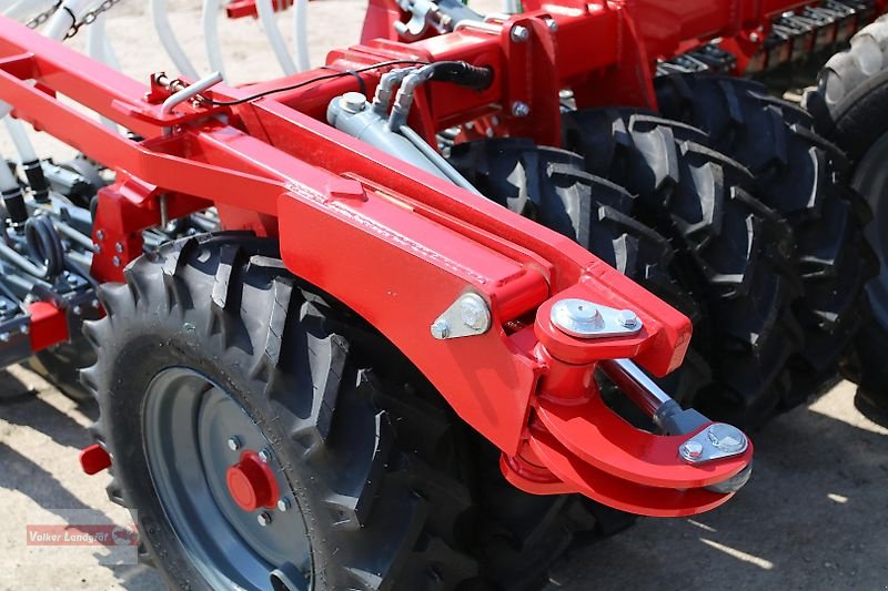 Drillmaschinenkombination del tipo Unia FENIX 3000/6 Kurzscheibeneggen-Säkombination 6 m Doppelscheibenschar, Neumaschine en Ostheim/Rhön (Imagen 24)