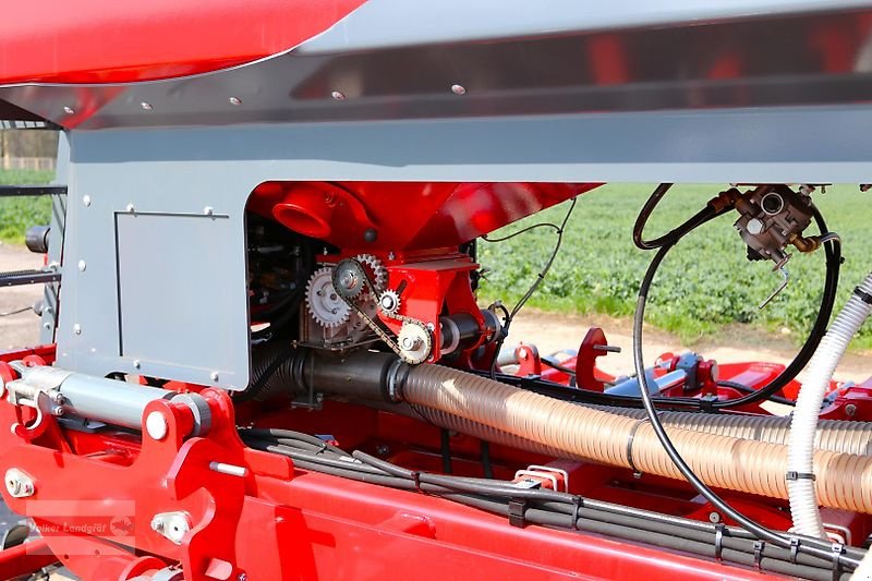 Drillmaschinenkombination del tipo Unia FENIX 3000/6 Kurzscheibeneggen-Säkombination 6 m Doppelscheibenschar, Neumaschine en Ostheim/Rhön (Imagen 12)