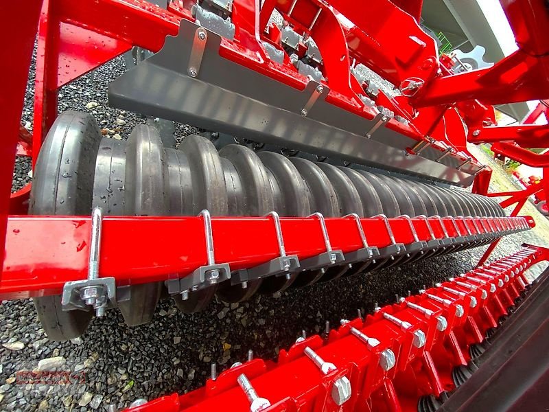 Drillmaschinenkombination tip Unia FM T700/3 D Bestellkombination Einscheibenschar Ø 300 mm 3 m 700 l, Neumaschine in Ostheim/Rhön (Poză 15)