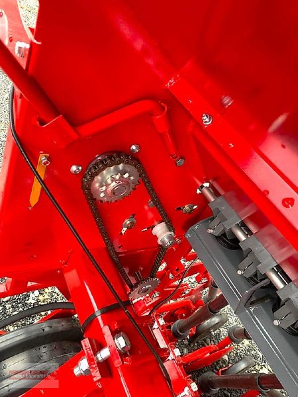 Drillmaschinenkombination del tipo Unia FM T700/3 D Bestellkombination Einscheibenschar Ø 300 mm 3 m 700 l, Neumaschine en Ostheim/Rhön (Imagen 17)