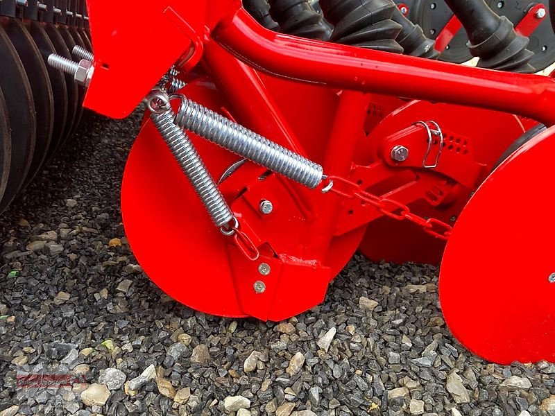 Drillmaschinenkombination del tipo Unia FM T700/3 D Bestellkombination Einscheibenschar Ø 300 mm 3 m 700 l, Neumaschine en Ostheim/Rhön (Imagen 10)