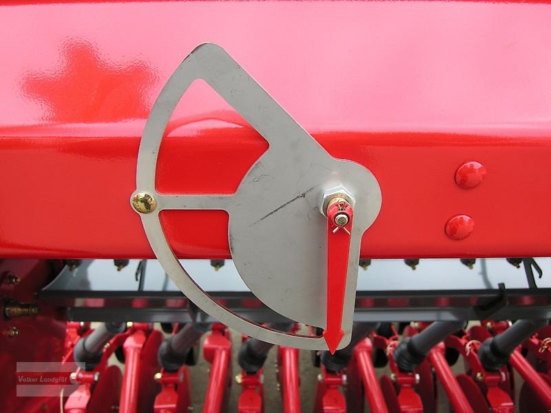 Drillmaschinenkombination del tipo Unia Polonez 550/3D Premium Doppelscheibenschar-Sämaschine 3 m 550 l Vollausstattung, Neumaschine en Ostheim/Rhön (Imagen 24)