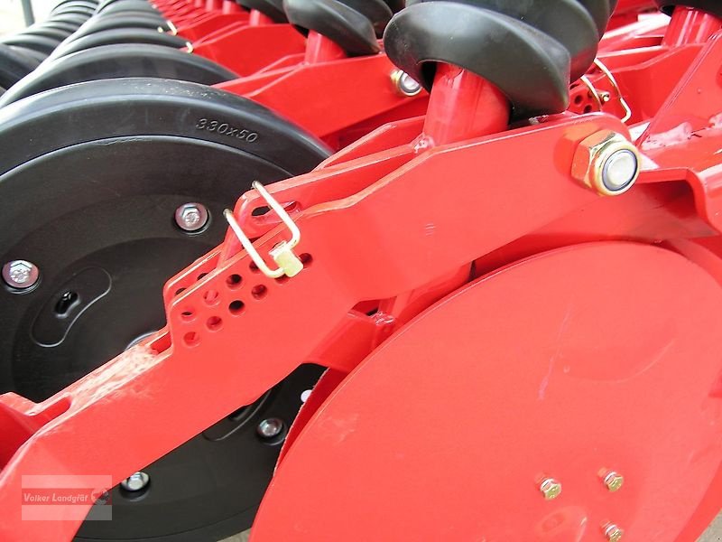 Drillmaschinenkombination of the type Unia Polonez 550/3D Premium Doppelscheibenschar-Sämaschine 3m 550l Vollausstattung, Neumaschine in Ostheim/Rhön (Picture 13)