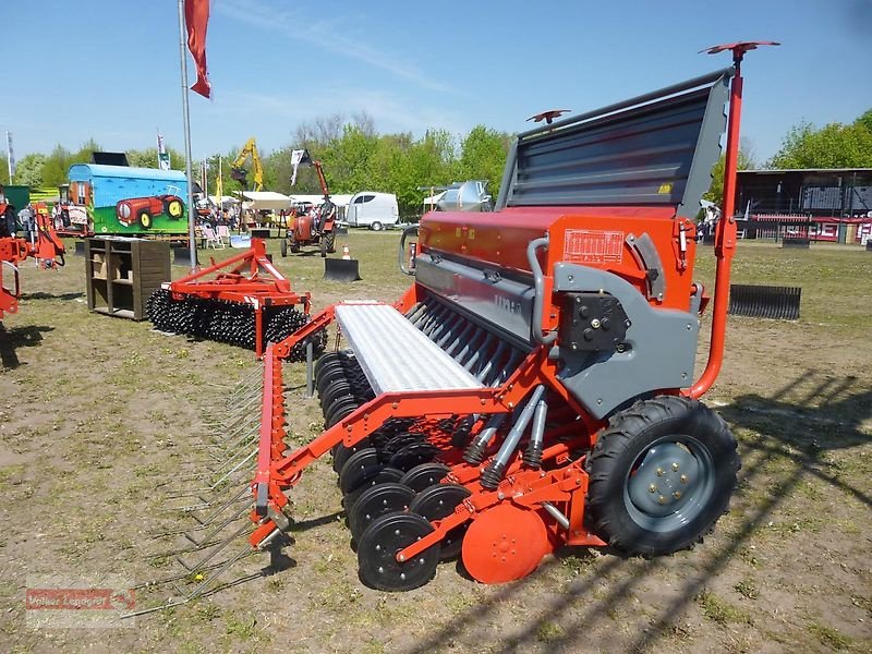 Drillmaschinenkombination of the type Unia Polonez 550/3D Premium Doppelscheibenschar-Sämaschine 3m 550l Vollausstattung, Neumaschine in Ostheim/Rhön (Picture 3)