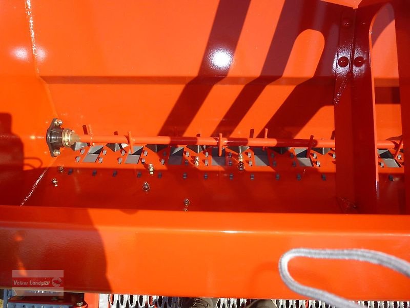 Drillmaschinenkombination of the type Unia Polonez 550/3D Premium Doppelscheibenschar-Sämaschine 3m 550l Vollausstattung, Neumaschine in Ostheim/Rhön (Picture 7)