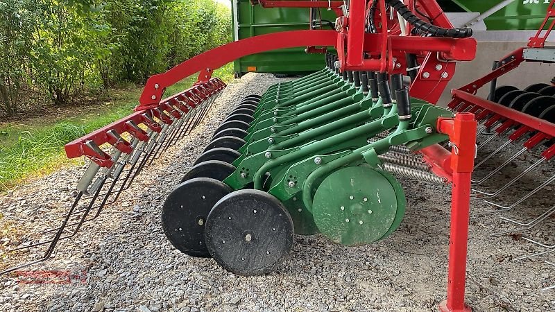 Drillmaschinenkombination typu Unia Säschiene 3 m Doppelscheibenschar Shell Dreipunktanbau, Neumaschine w Ostheim/Rhön (Zdjęcie 5)