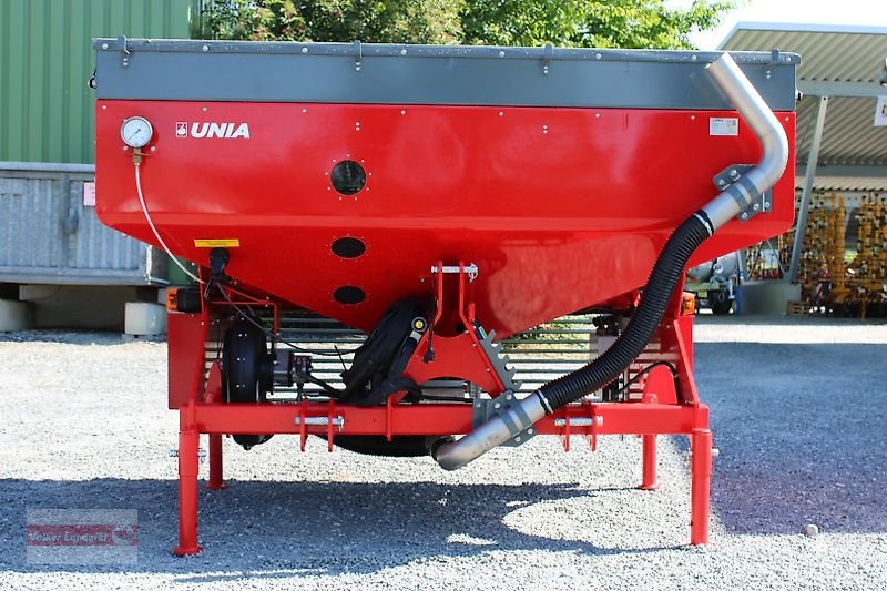 Drillmaschinenkombination del tipo Unia USF 1600/2 Fronttank 2200 l Isobus Saatguttank Düngertank, Neumaschine en Ostheim/Rhön (Imagen 27)