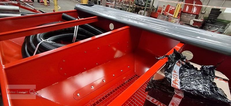 Drillmaschinenkombination del tipo Unia USF 1600/2 Fronttank 2200 l Isobus Saatguttank Düngertank, Neumaschine en Ostheim/Rhön (Imagen 26)