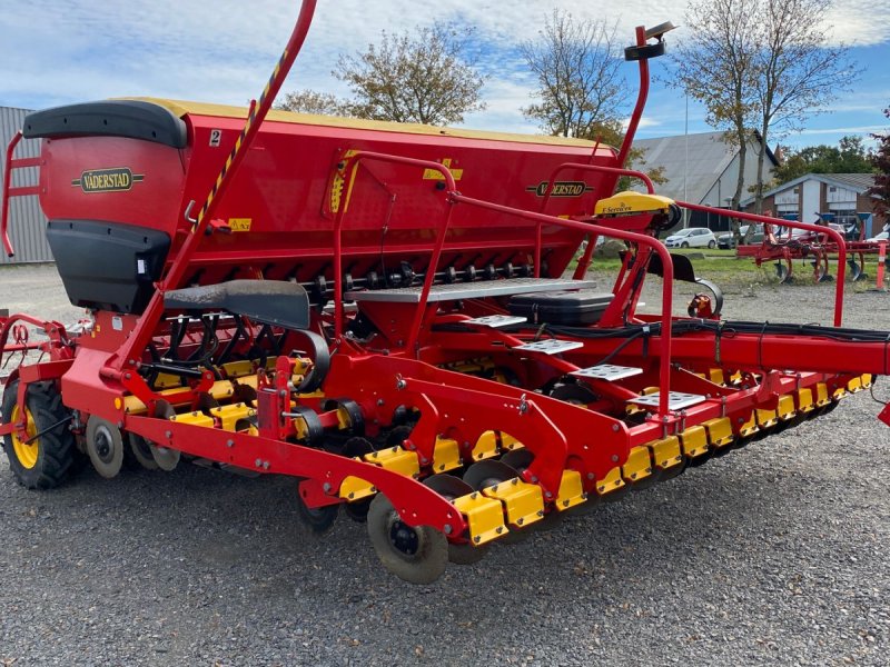 Drillmaschinenkombination des Typs Väderstad Rapid 400C Combi, Gebrauchtmaschine in Roskilde (Bild 1)