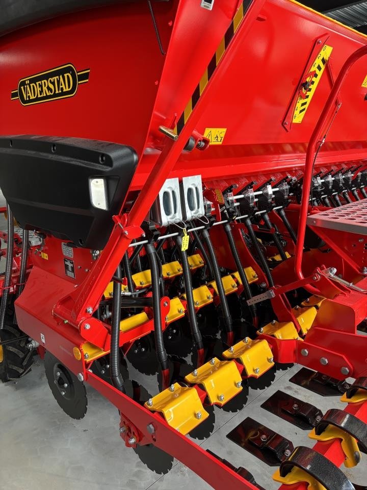 Drillmaschinenkombination del tipo Väderstad RAPID 400C, Gebrauchtmaschine In Næstved (Immagine 7)