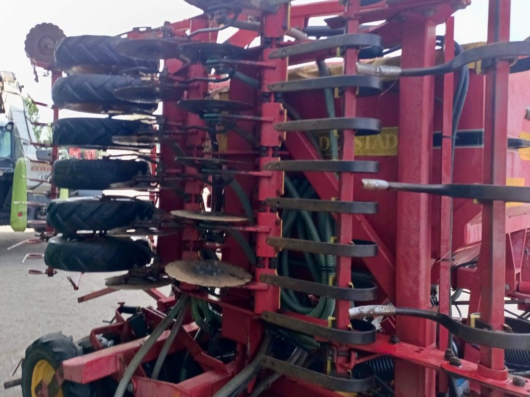 Drillmaschinenkombination του τύπου Väderstad Rapid RD 600F Agrilla, Gebrauchtmaschine σε Liebenwalde (Φωτογραφία 7)