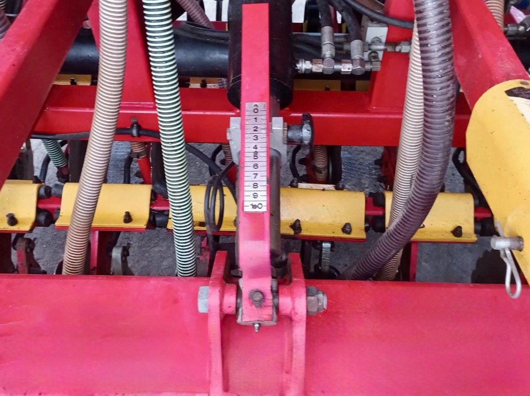 Drillmaschinenkombination του τύπου Väderstad Rapid RD 600F Agrilla, Gebrauchtmaschine σε Liebenwalde (Φωτογραφία 15)