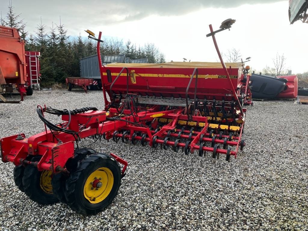 Drillmaschinenkombination del tipo Väderstad Rapid400C, Gebrauchtmaschine In Mern (Immagine 1)