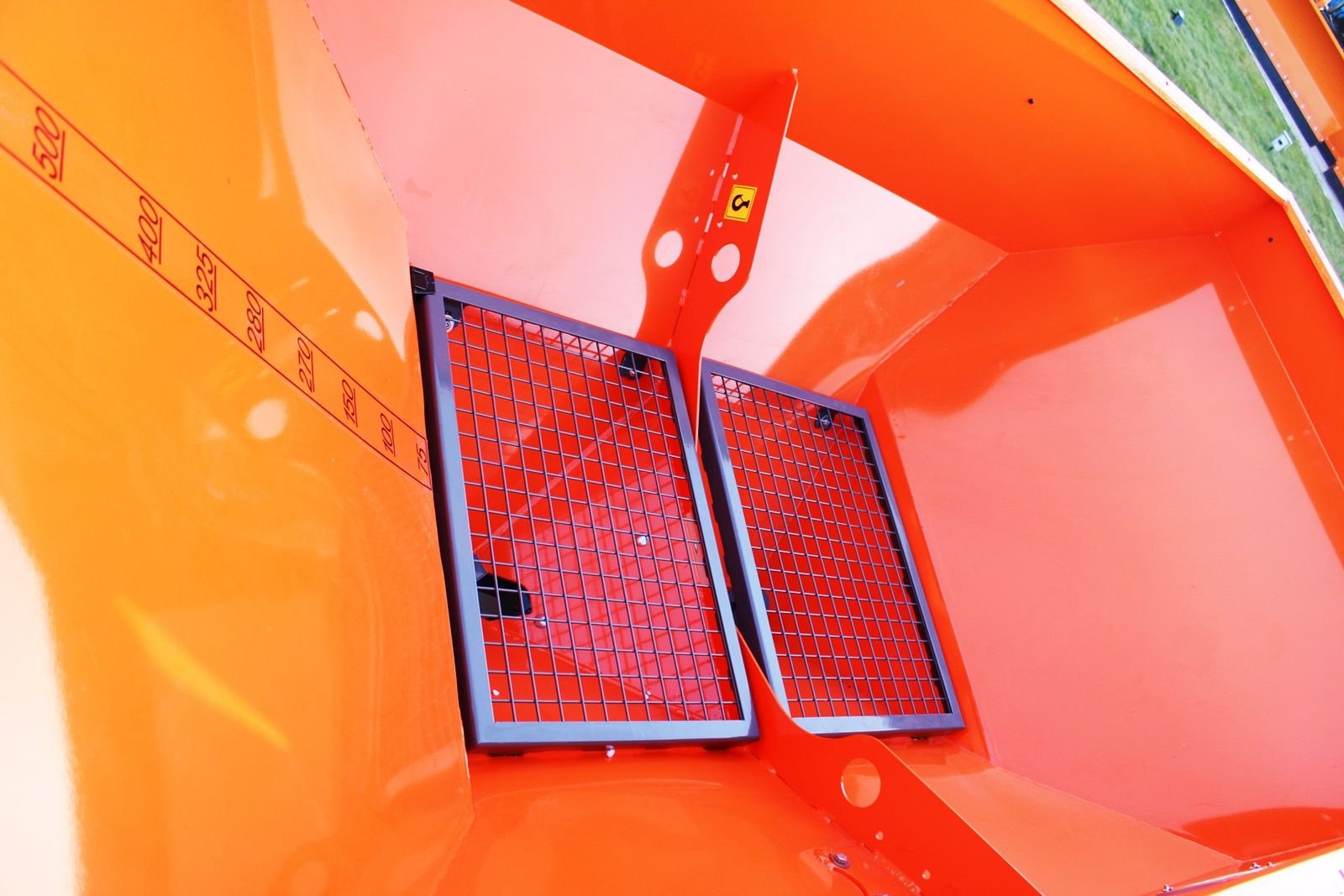 Düngerstreuer of the type agrex TMY 1200 Düngerstreuer, Neumaschine in Neukirchen am Walde  (Picture 4)