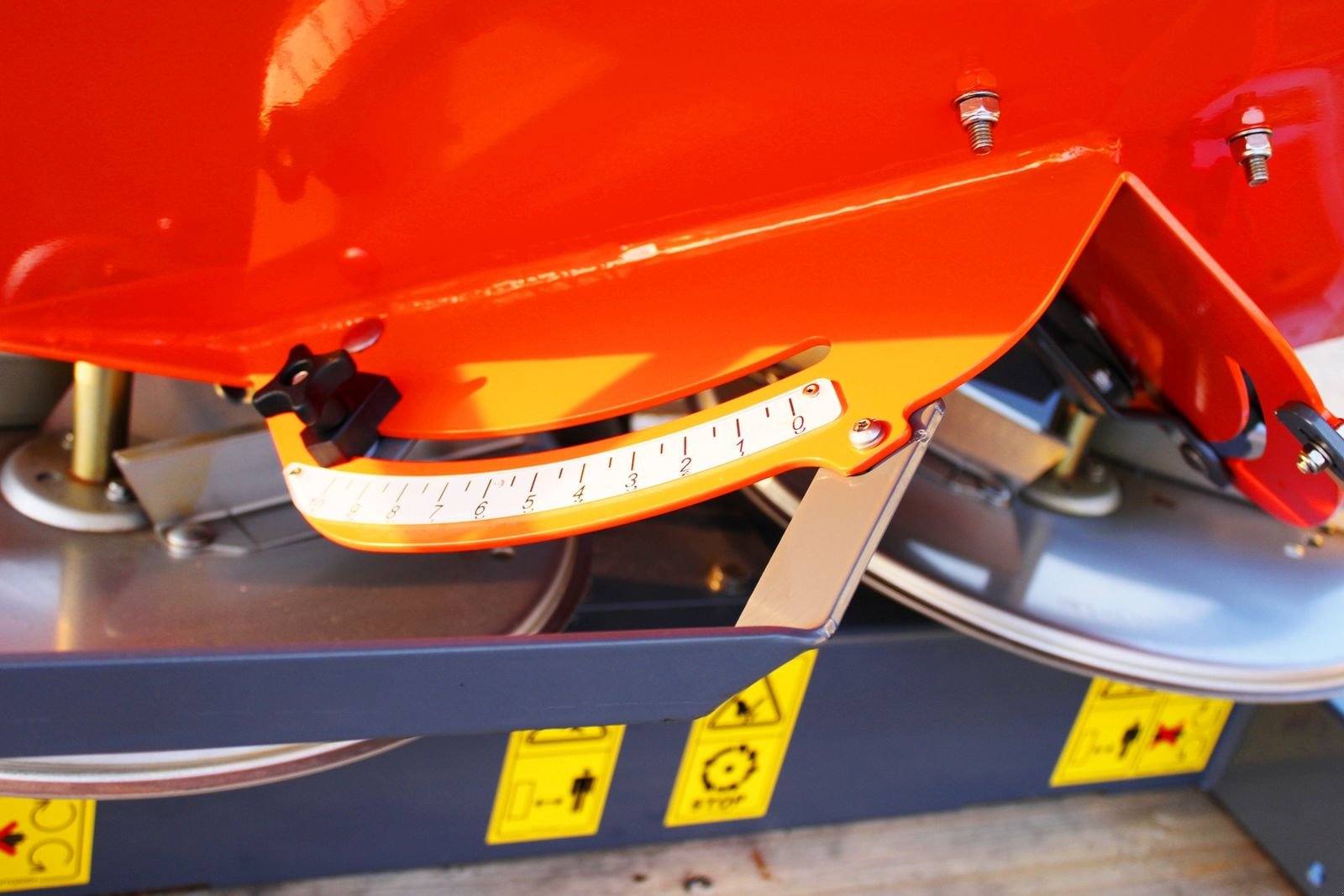 Düngerstreuer typu agrex TMY 850 Düngerstreuer, Neumaschine w Neukirchen am Walde  (Zdjęcie 6)