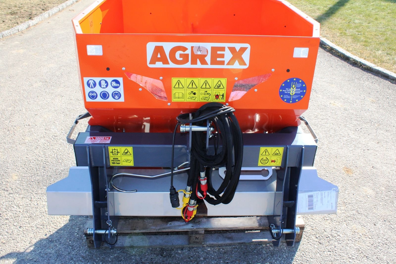 Düngerstreuer typu agrex TVS 600 Düngerstreuer, Neumaschine v Neukirchen am Walde  (Obrázek 8)