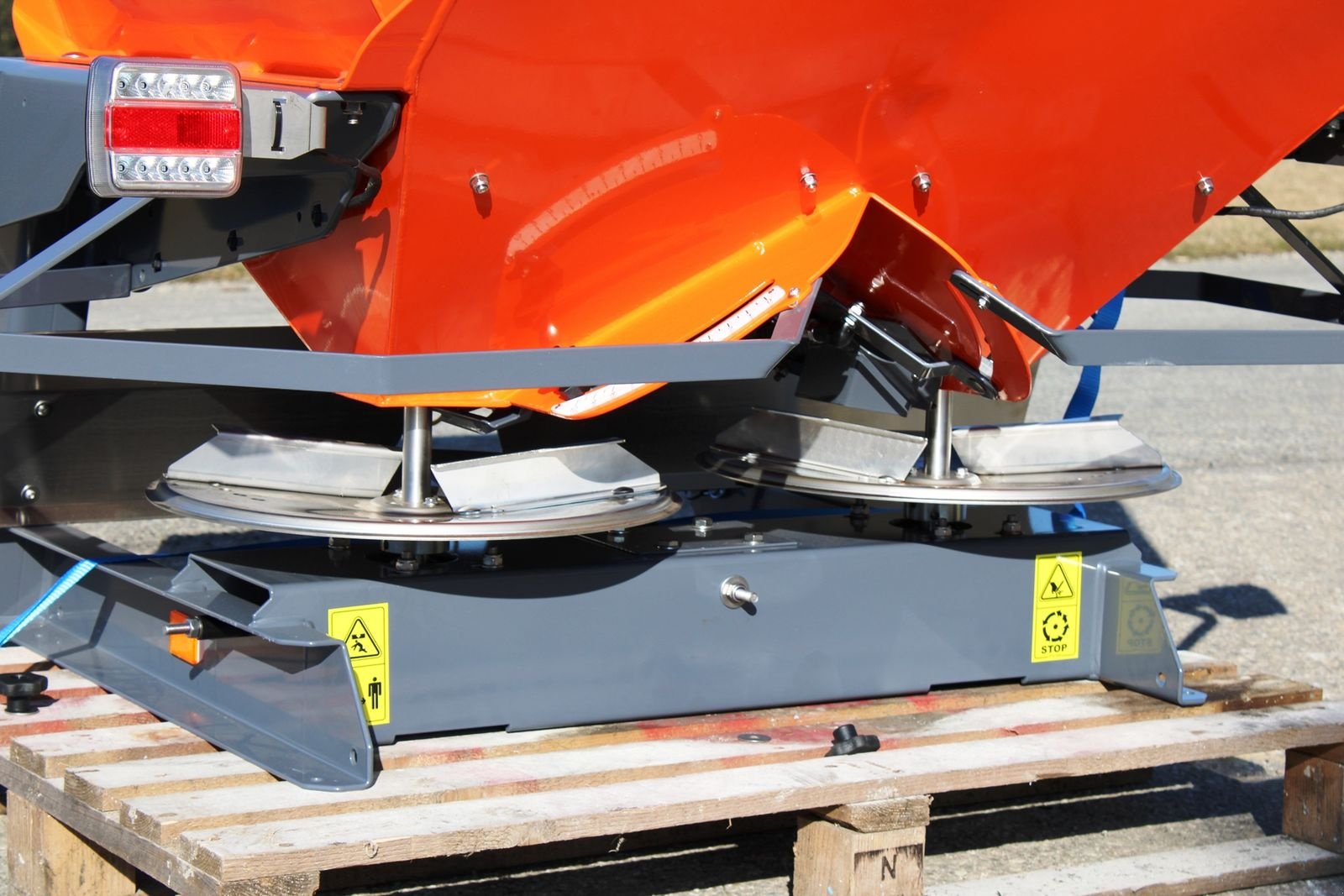 Düngerstreuer typu agrex TVS 600 Düngerstreuer, Neumaschine v Neukirchen am Walde  (Obrázek 10)