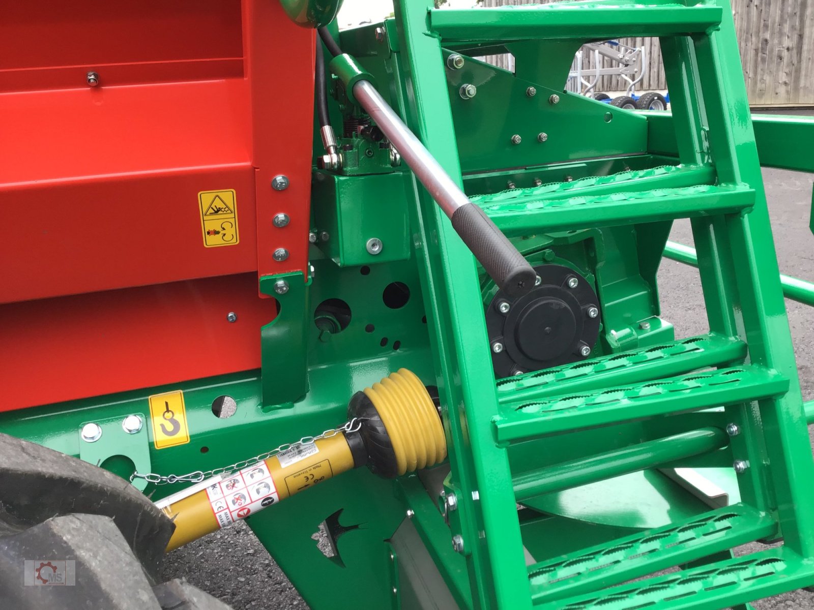 Düngerstreuer typu Agro-Masz REWO 8200 Großflächenstreuer Kalk Dünger Streuer, Neumaschine v Tiefenbach (Obrázek 9)