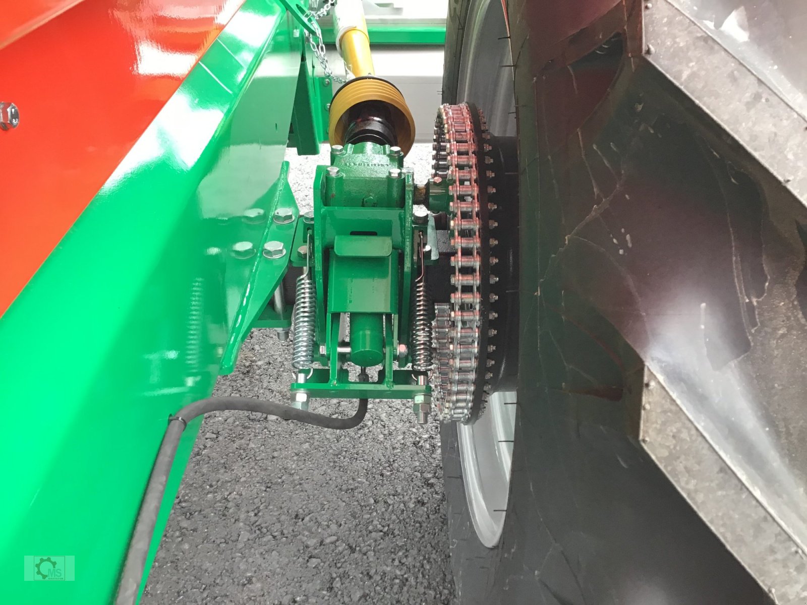 Düngerstreuer of the type Agro-Masz REWO 8200 Großflächenstreuer Kalk Dünger Streuer, Neumaschine in Tiefenbach (Picture 11)