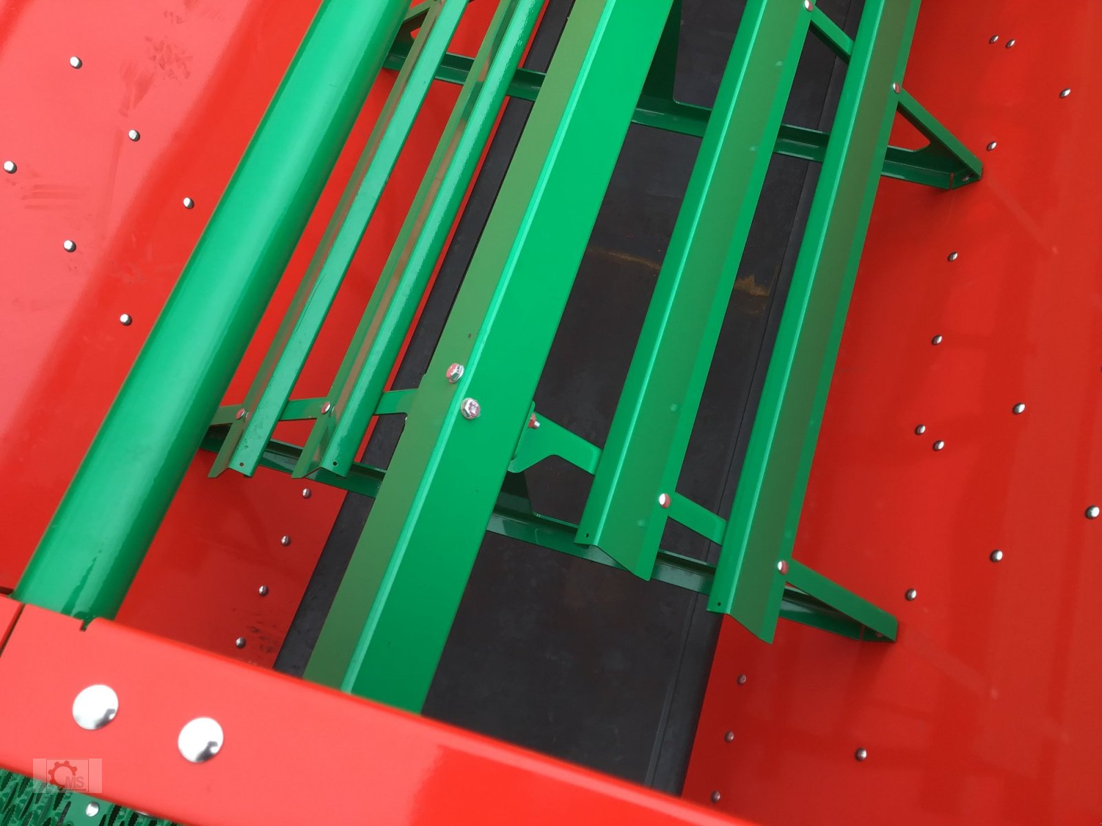 Düngerstreuer of the type Agro-Masz REWO 8200 Großflächenstreuer Kalk Dünger Streuer, Neumaschine in Tiefenbach (Picture 14)