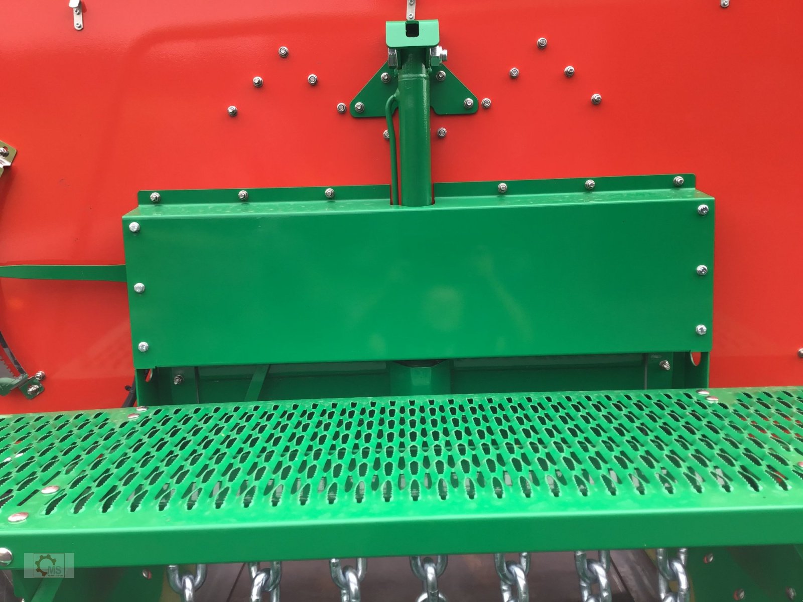 Düngerstreuer of the type Agro-Masz REWO 8200 Großflächenstreuer Kalk Dünger Streuer, Neumaschine in Tiefenbach (Picture 17)