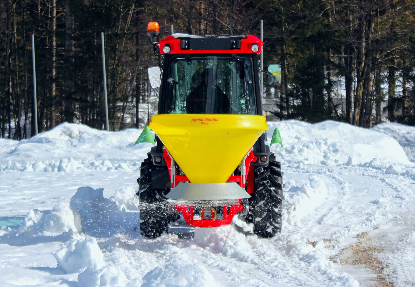 Düngerstreuer des Typs Agromehanika AG 400 K, Neumaschine in Rudersdorf (Bild 1)