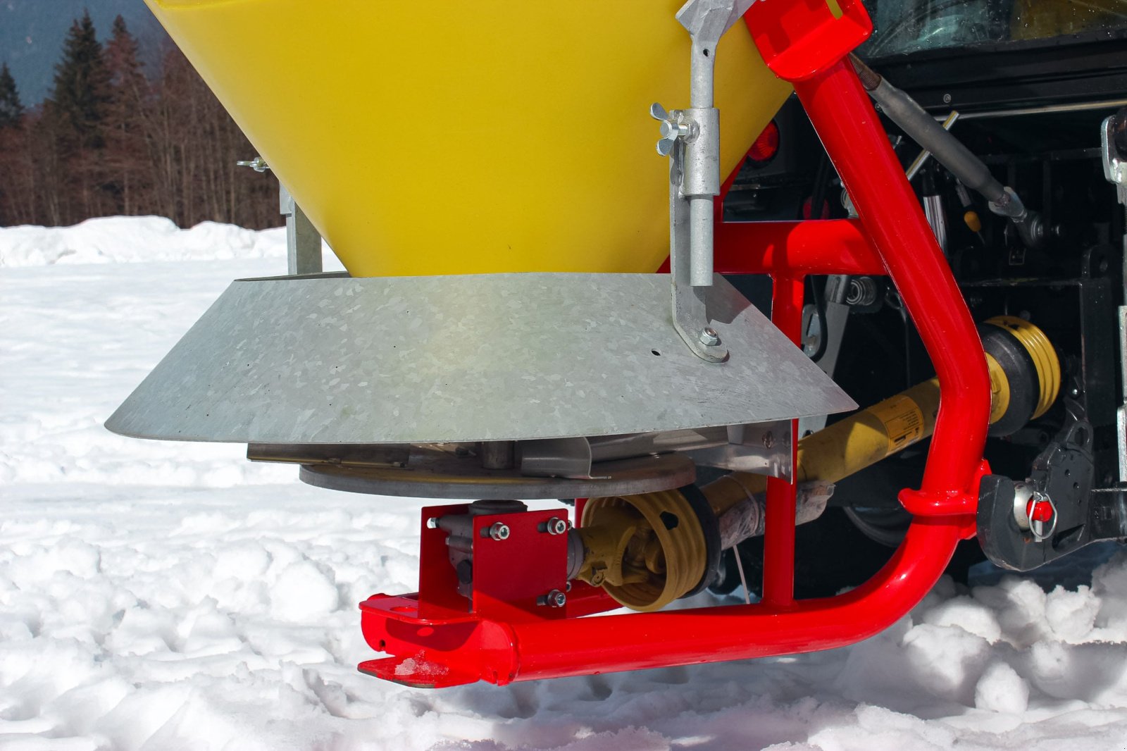 Düngerstreuer des Typs Agromehanika AG 400 K, Neumaschine in Rudersdorf (Bild 4)