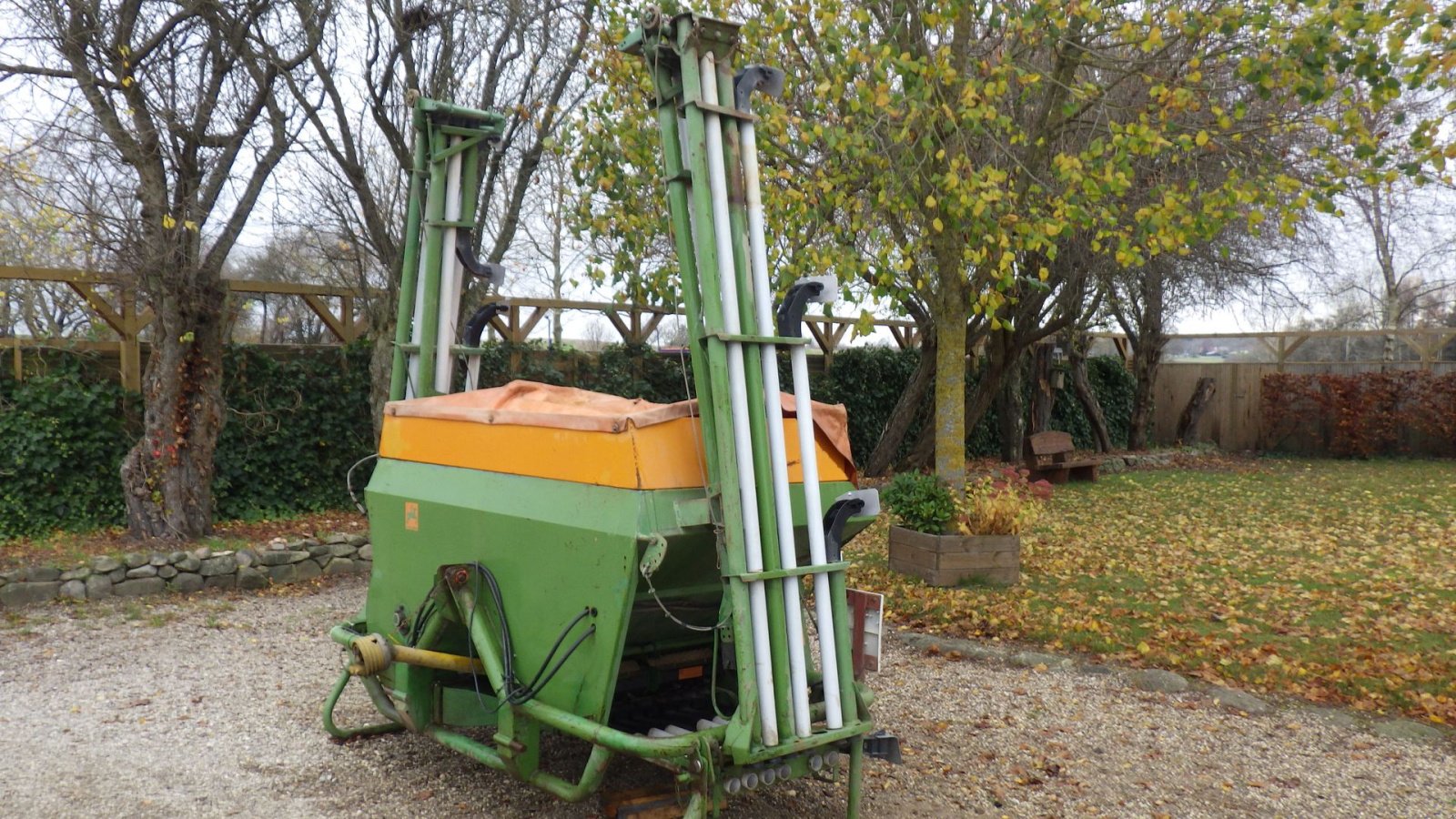 Düngerstreuer des Typs Amazone 1201-12, Gebrauchtmaschine in Ringsted (Bild 1)