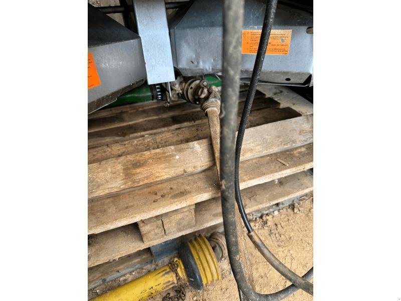 Düngerstreuer типа Amazone NOVIX, Gebrauchtmaschine в ESCAUDOEUVRES (Фотография 3)