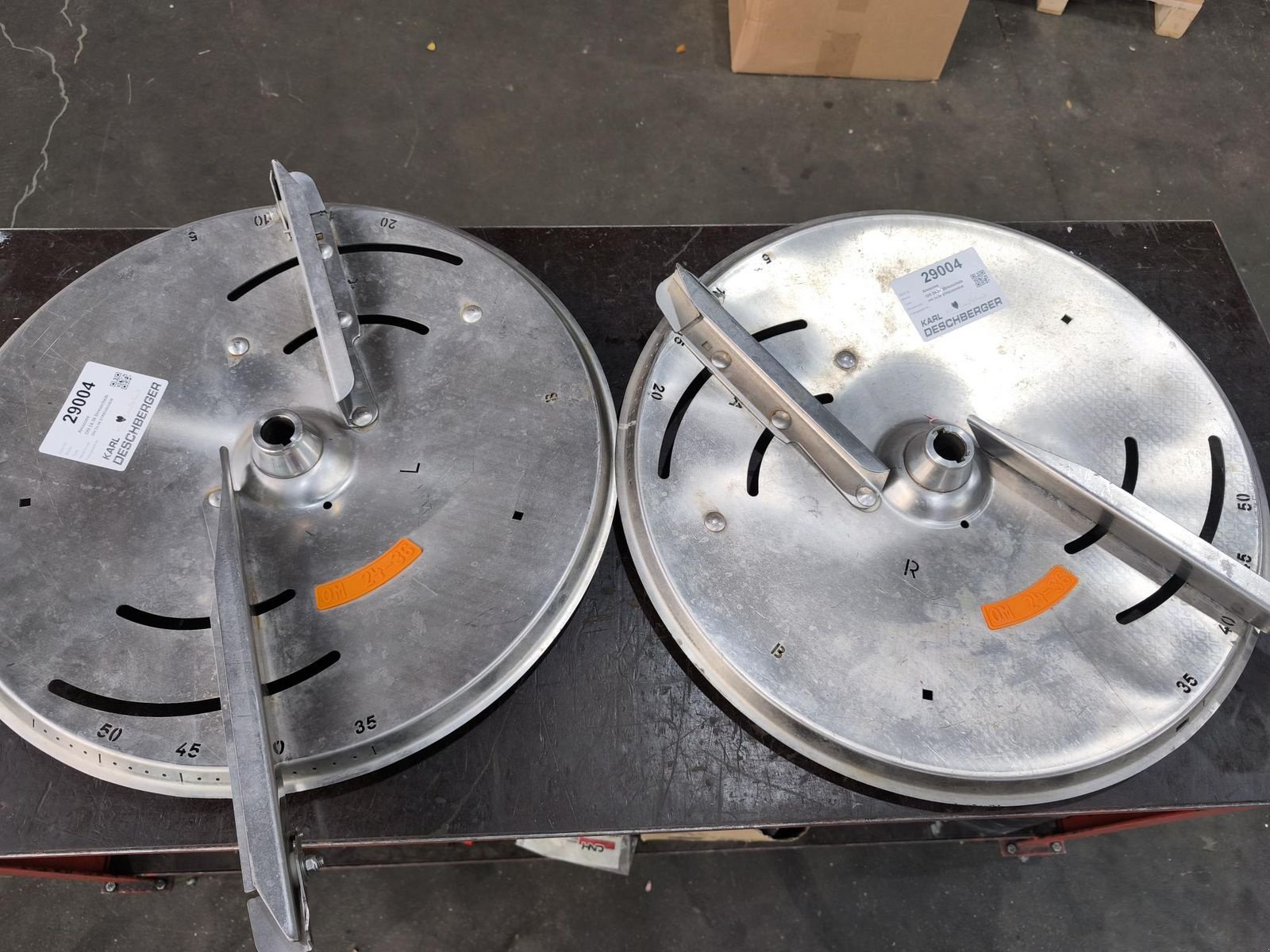 Düngerstreuer typu Amazone OM 24-36 Streuscheiben, Gebrauchtmaschine v St. Marienkirchen (Obrázek 2)