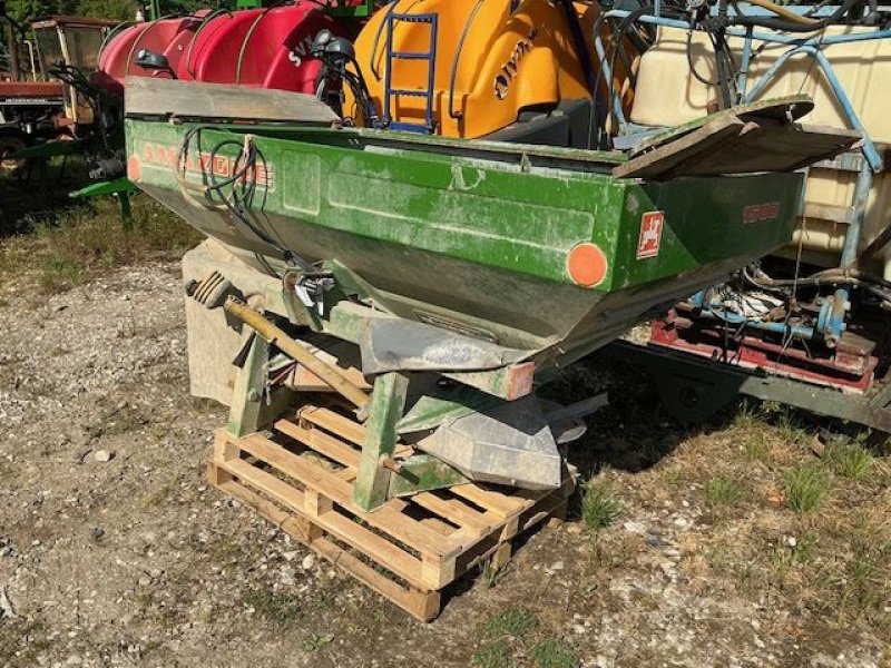 Düngerstreuer des Typs Amazone PRETIX1500, Gebrauchtmaschine in les hayons (Bild 1)