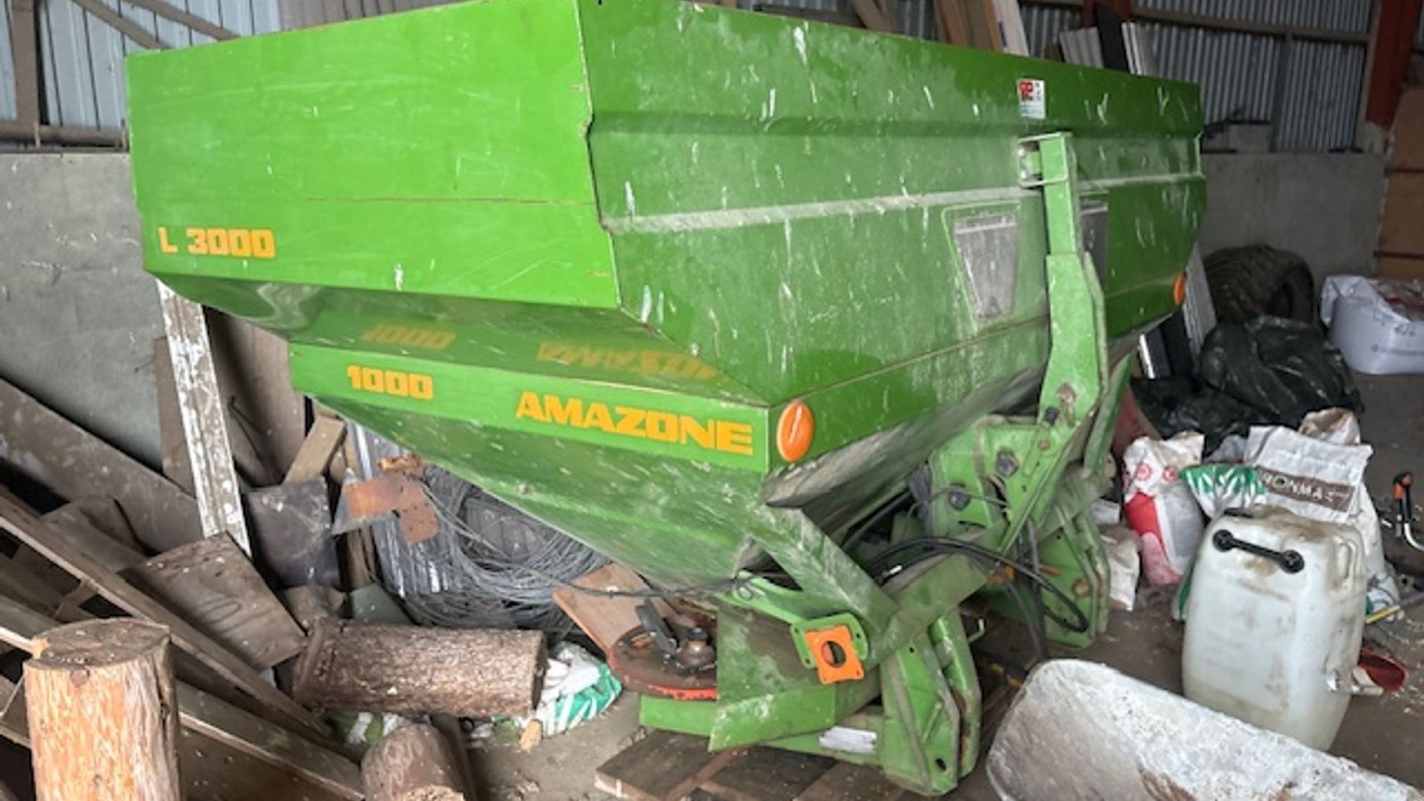 Düngerstreuer типа Amazone ZA-M 1000 M OVERBYGNING, Gebrauchtmaschine в Dronninglund (Фотография 2)