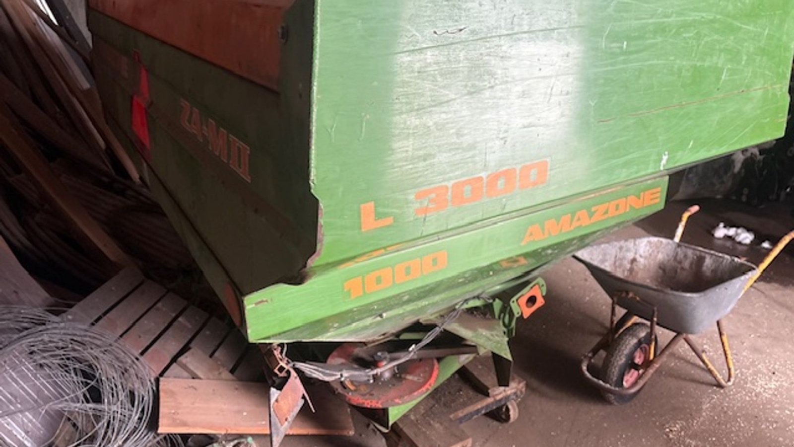 Düngerstreuer типа Amazone ZA-M 1000 M OVERBYGNING, Gebrauchtmaschine в Dronninglund (Фотография 4)
