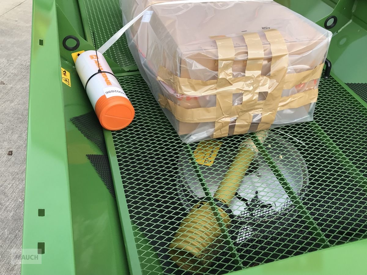 Düngerstreuer des Typs Amazone ZA - M 1002 Special Easy, Neumaschine in Burgkirchen (Bild 18)