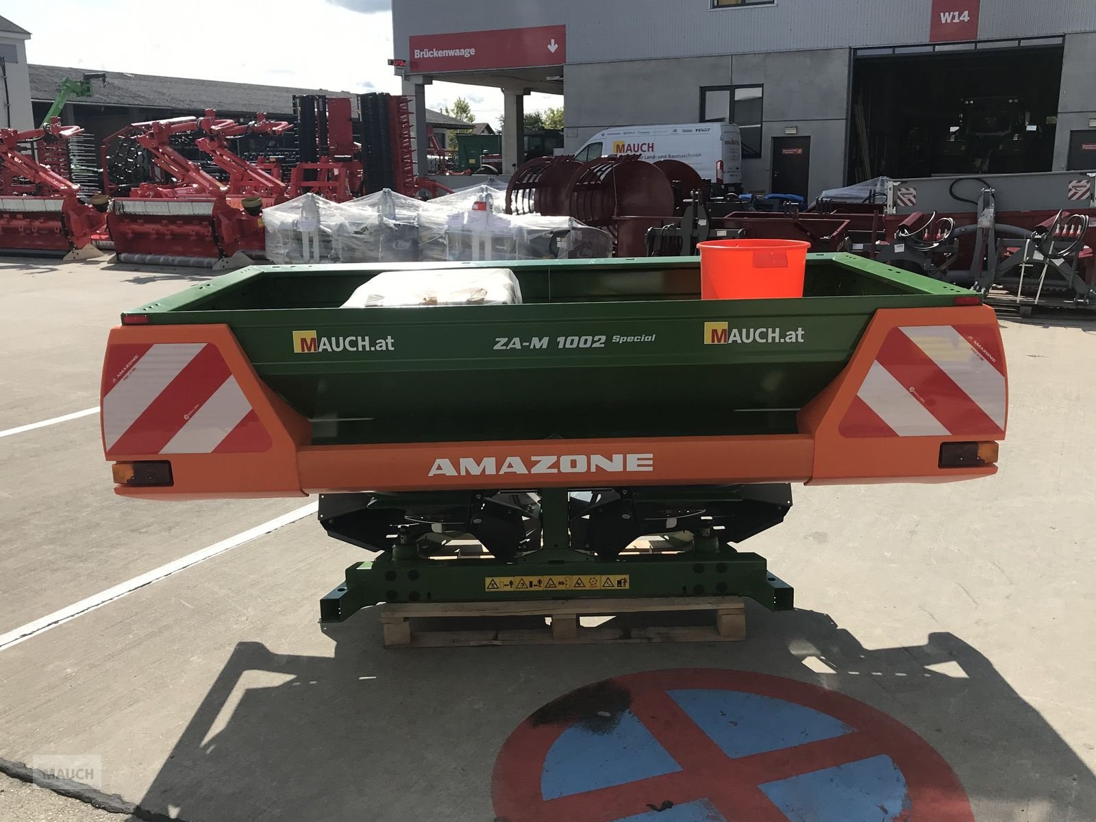Düngerstreuer des Typs Amazone ZA - M 1002 Special, Neumaschine in Burgkirchen (Bild 7)