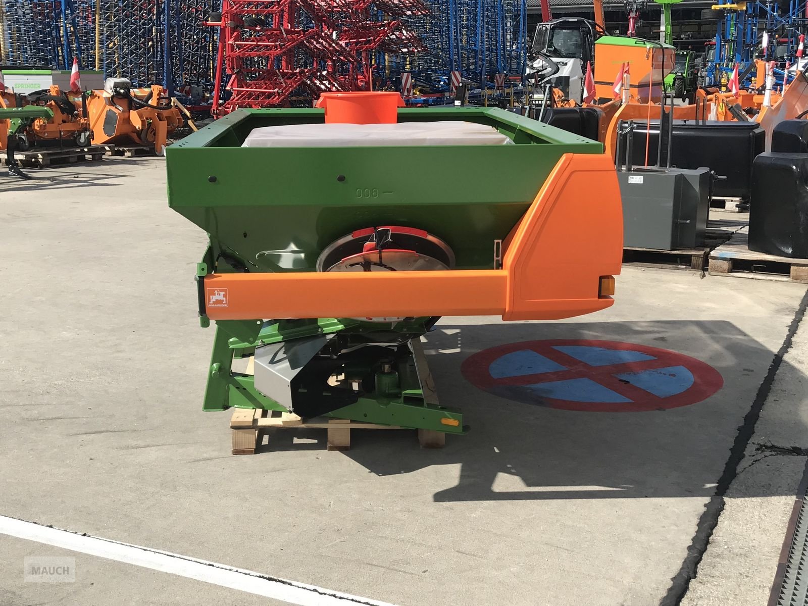 Düngerstreuer des Typs Amazone ZA - M 1002 Special, Neumaschine in Burgkirchen (Bild 4)