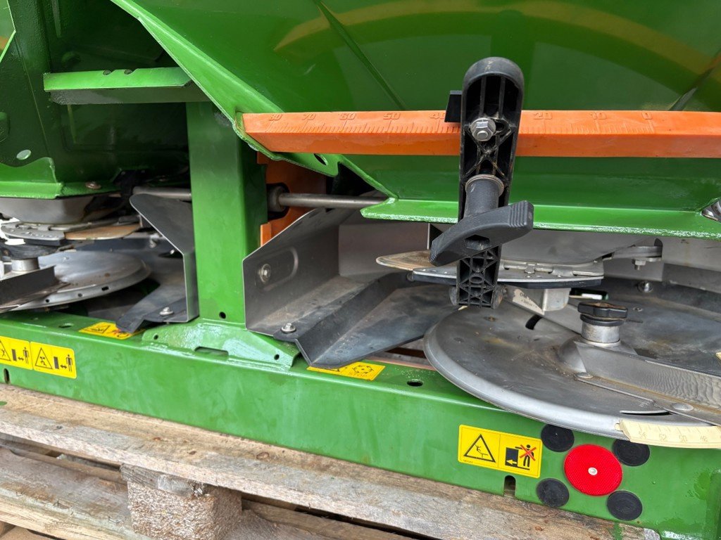 Düngerstreuer типа Amazone ZA-M 1501, Gebrauchtmaschine в Courtedoux (Фотография 6)