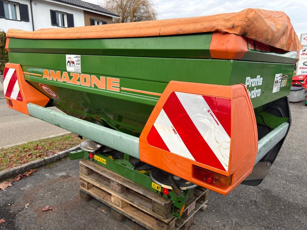 Düngerstreuer типа Amazone ZA-M 1501, Gebrauchtmaschine в Courtedoux (Фотография 1)