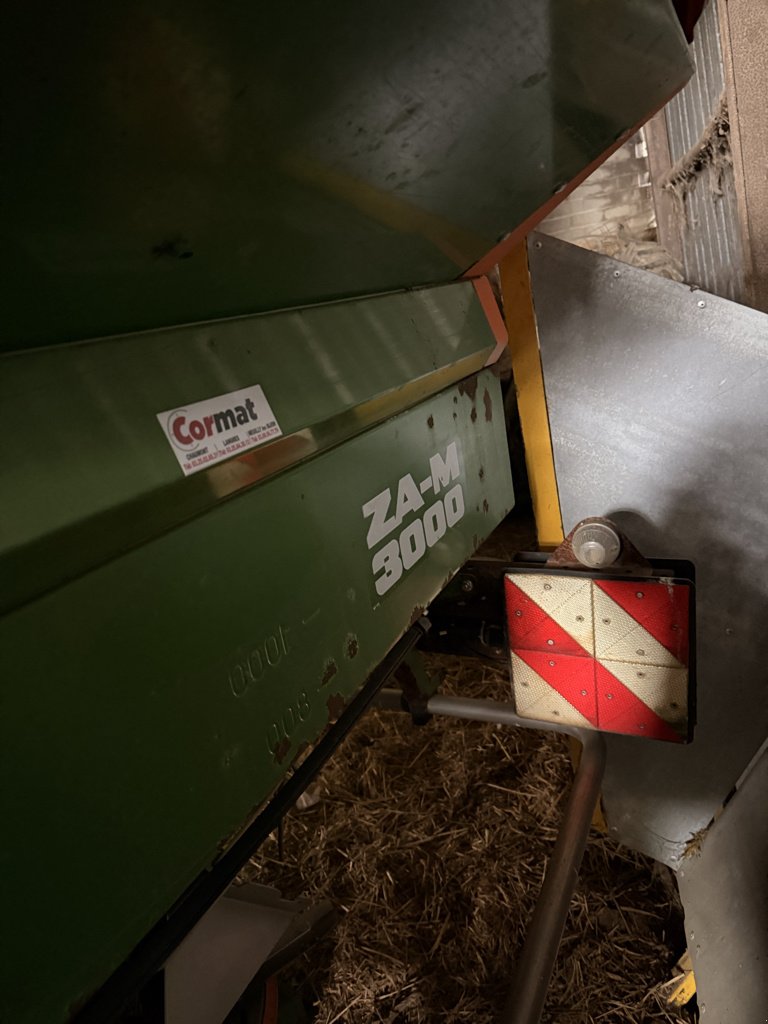 Düngerstreuer typu Amazone ZA-M 3000, Gebrauchtmaschine w LIMEY-REMENAUVILLE (Zdjęcie 4)