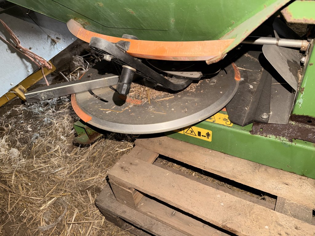 Düngerstreuer typu Amazone ZA-M 3000, Gebrauchtmaschine w LIMEY-REMENAUVILLE (Zdjęcie 10)