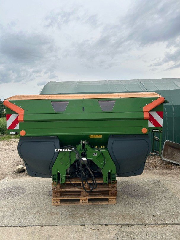 Düngerstreuer des Typs Amazone ZA-M 3001 Profis Hydro, Gebrauchtmaschine in Domdidier (Bild 1)