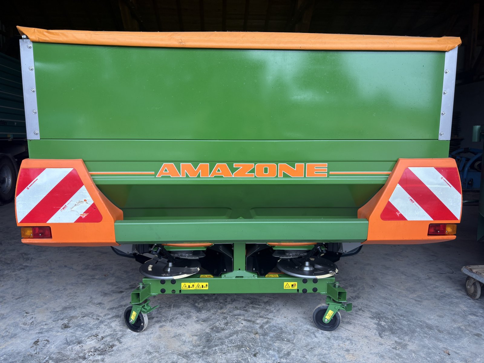 Düngerstreuer of the type Amazone ZA-M Profi S Hydro, Gebrauchtmaschine in Rotthalmünster (Picture 1)