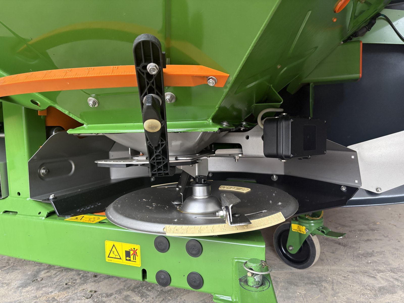 Düngerstreuer of the type Amazone ZA-M Profi S Hydro, Gebrauchtmaschine in Rotthalmünster (Picture 2)