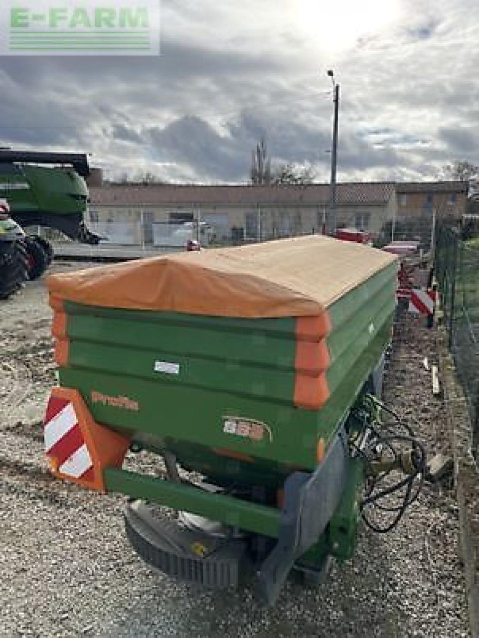 Düngerstreuer of the type Amazone za-m profis, Gebrauchtmaschine in MONFERRAN (Picture 9)