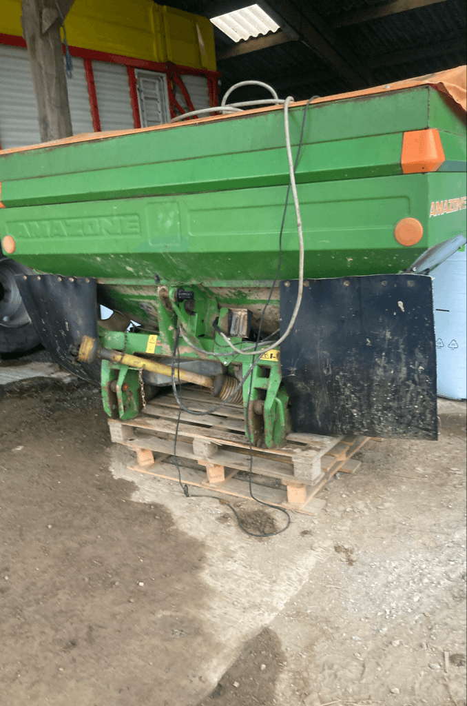 Düngerstreuer of the type Amazone ZA-M, Gebrauchtmaschine in TREMEUR (Picture 3)