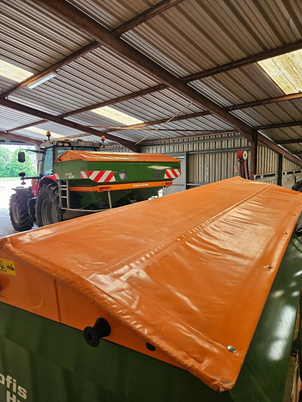 Düngerstreuer des Typs Amazone Za-ts 3200 profis hydro, Gebrauchtmaschine in MANDRES-SUR-VAIR (Bild 10)
