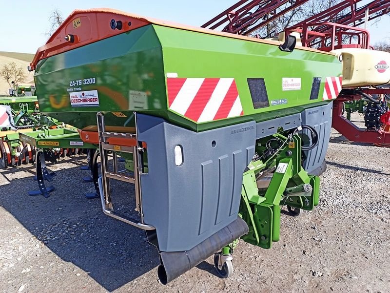 Düngerstreuer of the type Amazone ZA-TS 3200 Profis Tronic Wiegestreuer, Neumaschine in St. Marienkirchen (Picture 3)