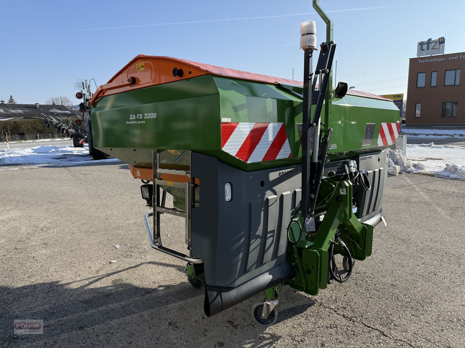 Düngerstreuer des Typs Amazone ZA-TS 3200 ProfisPro Hydro, Neumaschine in Wieselburg Land (Bild 4)